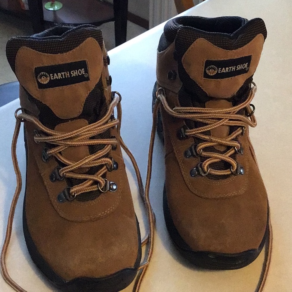 Earth Hiking Boots